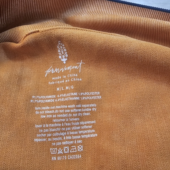 1/2 OFF Free People Movement Orange Sports Bra & Running Shorts Set Medium/Large - Picture 7 of 8